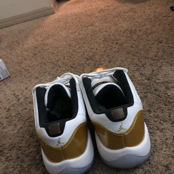 Jordan lows - Picture 2 of 4